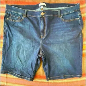 LANE BRYANT Bermuda Straight Fit High Waist Med Wash Jean Short Size 26